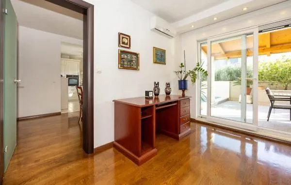 Apartamento Veles *